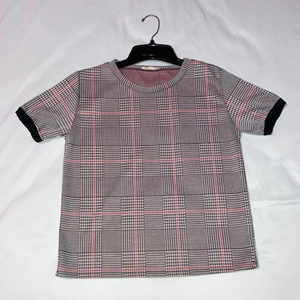 Patterned short sleeve shirt